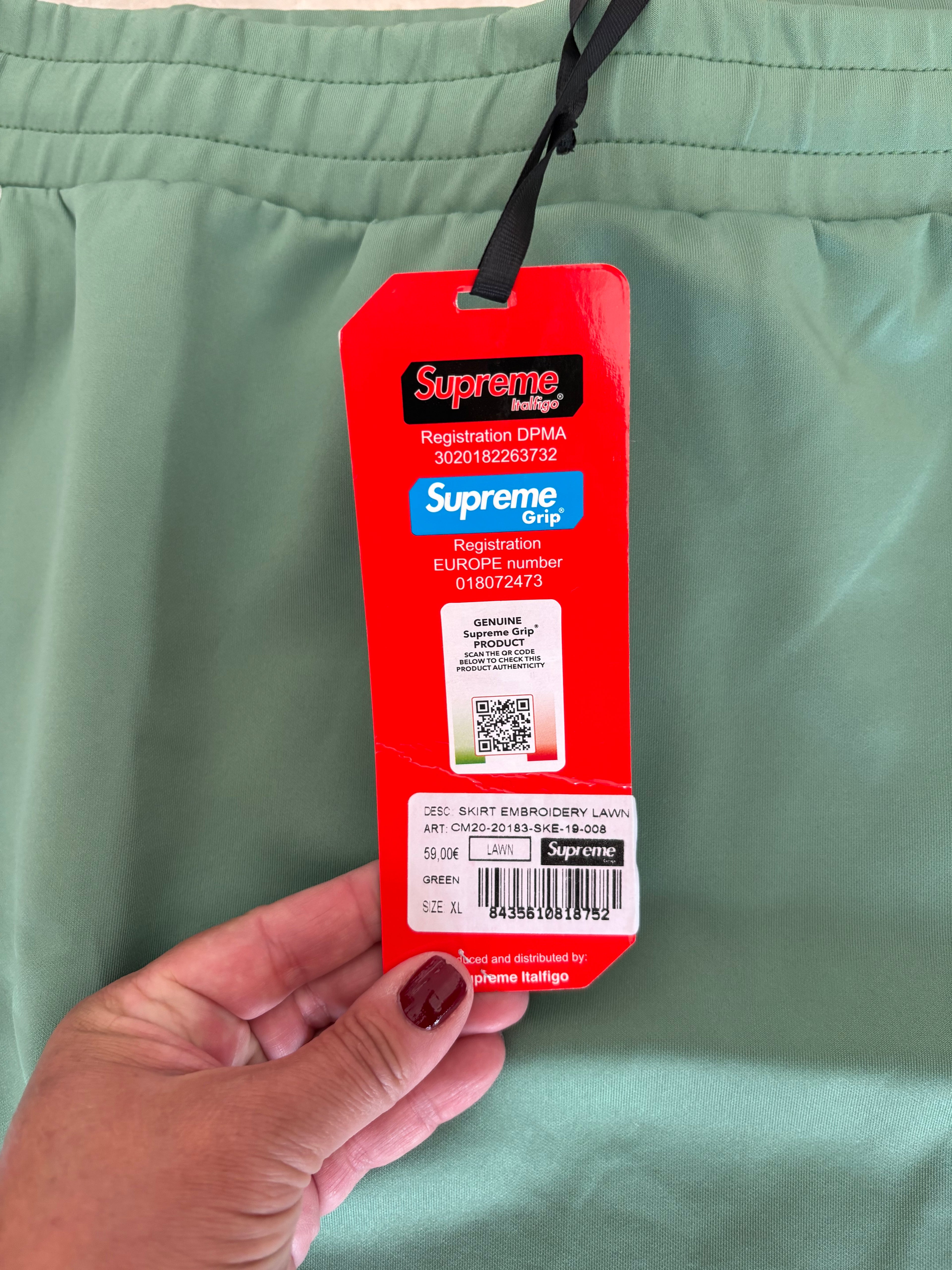 Jupe neuve taille XL Suprême