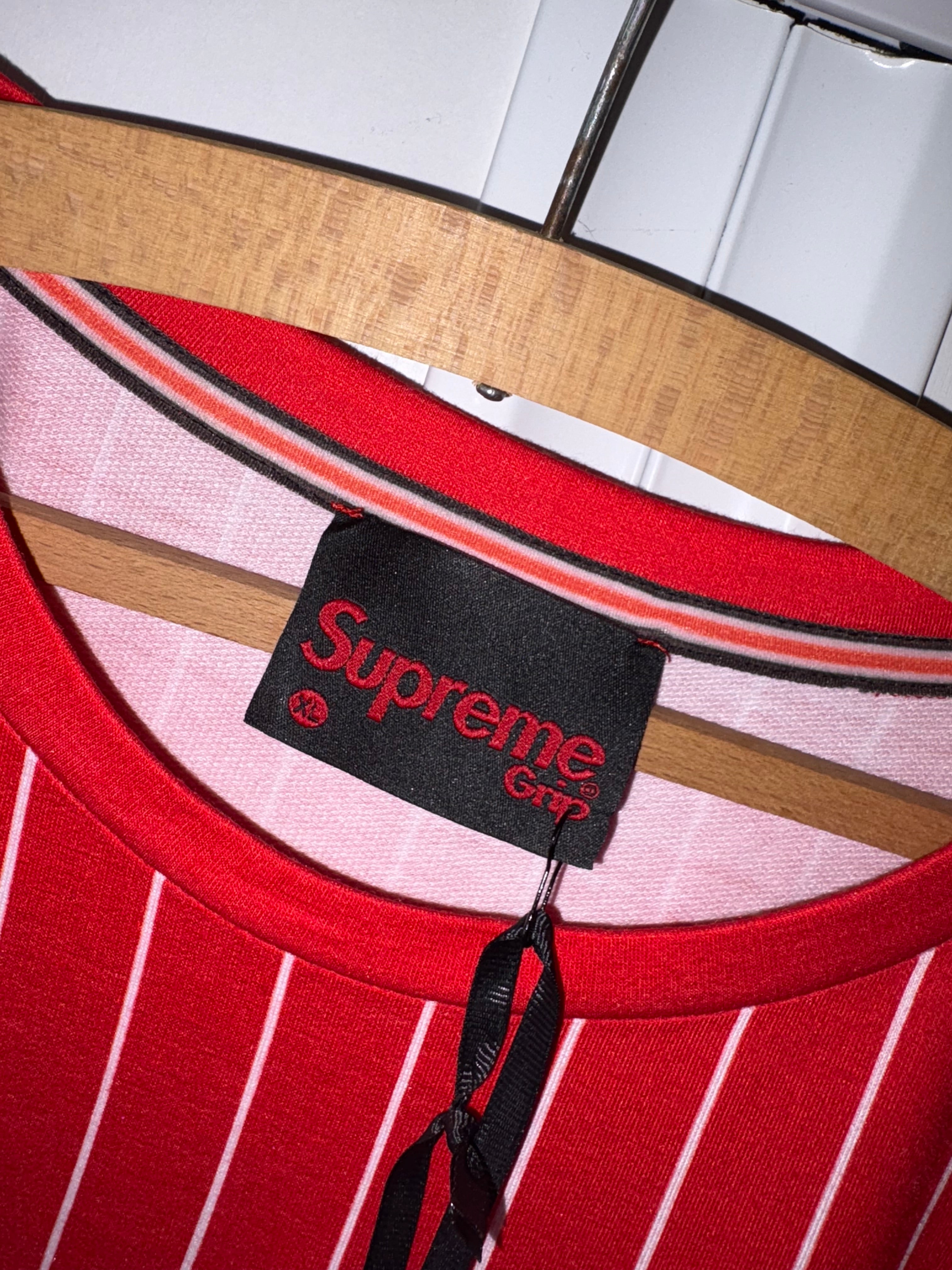 Robe Suprême taille XL neuve avec étiquette