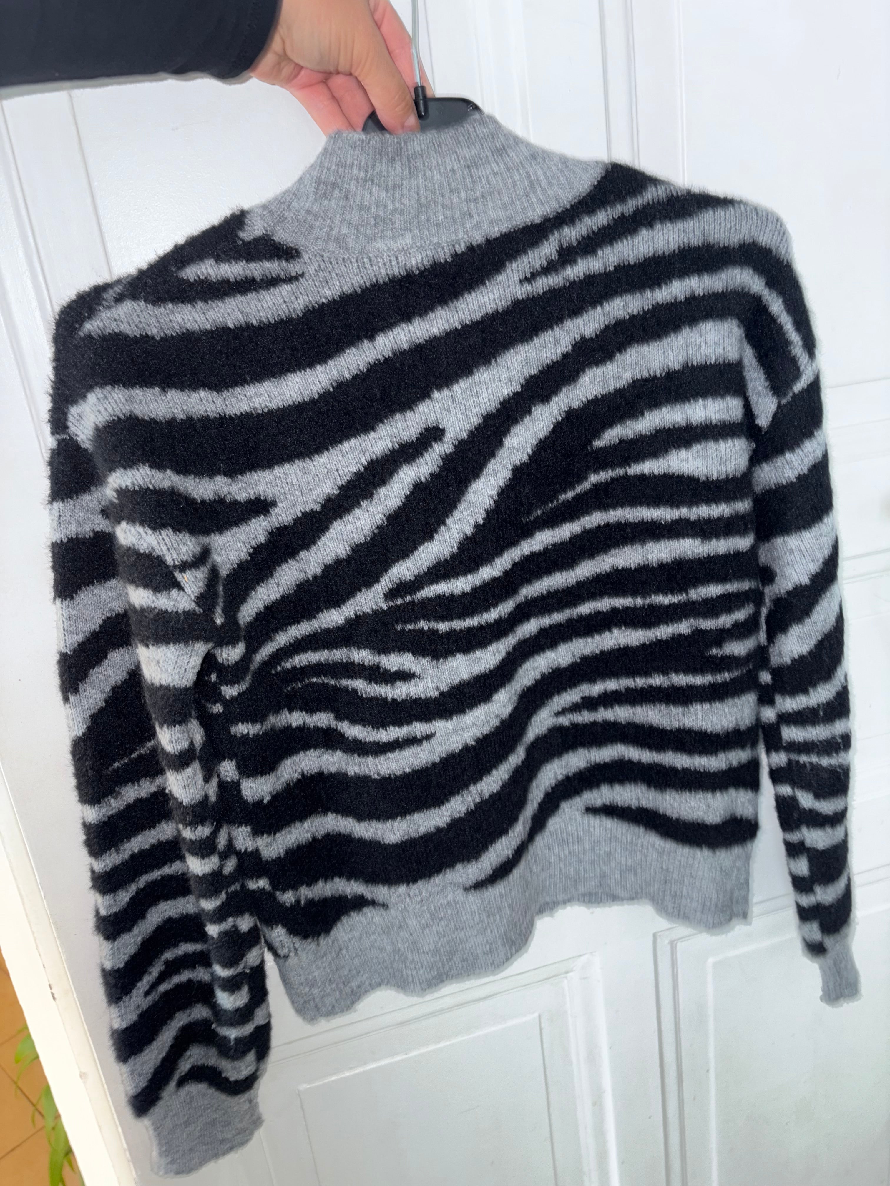 Pull super doux Kiabi motif zébre taille S ample