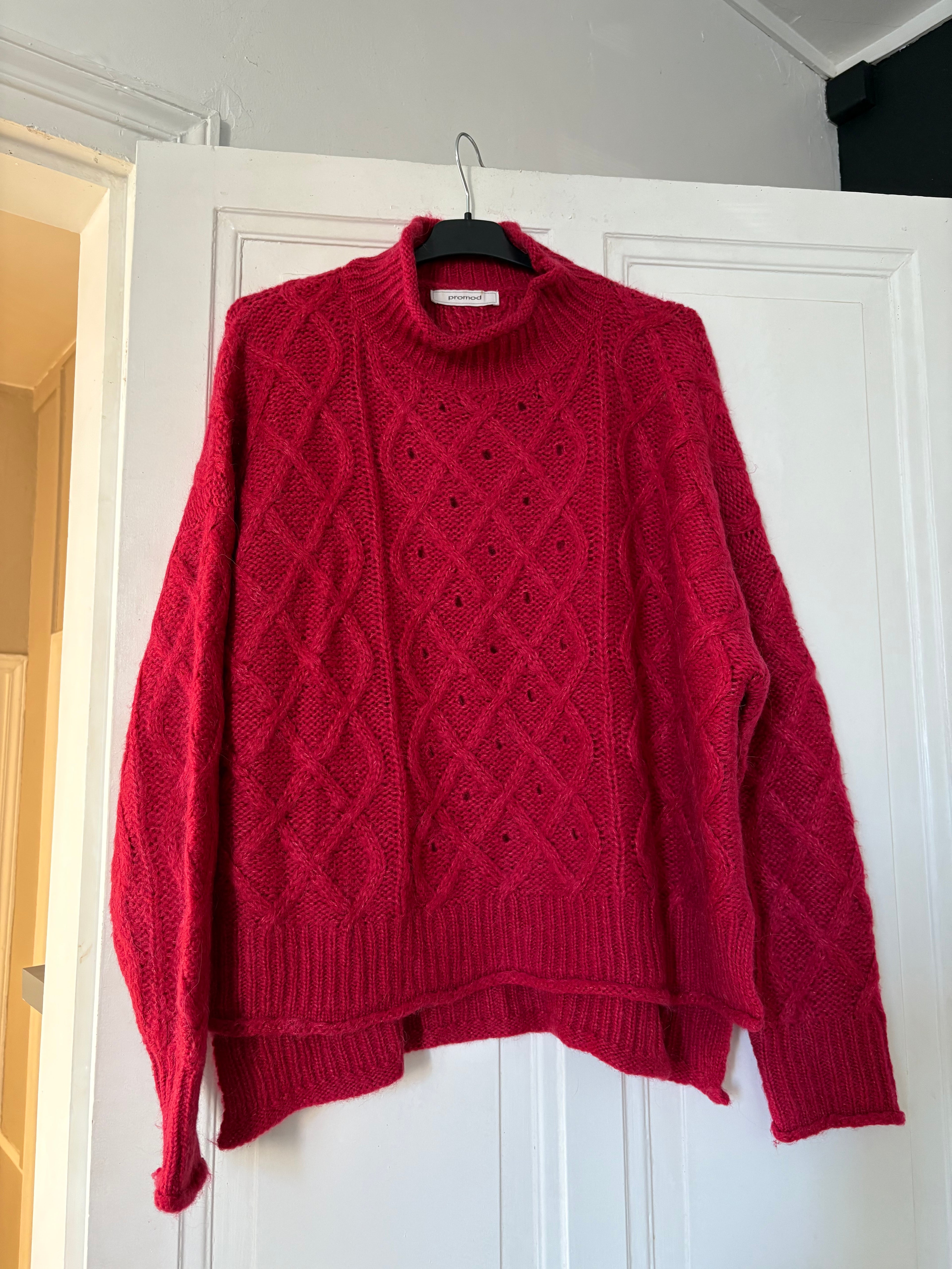 Pull hiver Promod couleur framboise taille 44