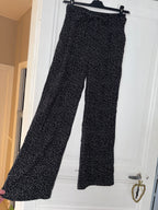 Pantalon jambes ample taille 36 motif cœur Etam