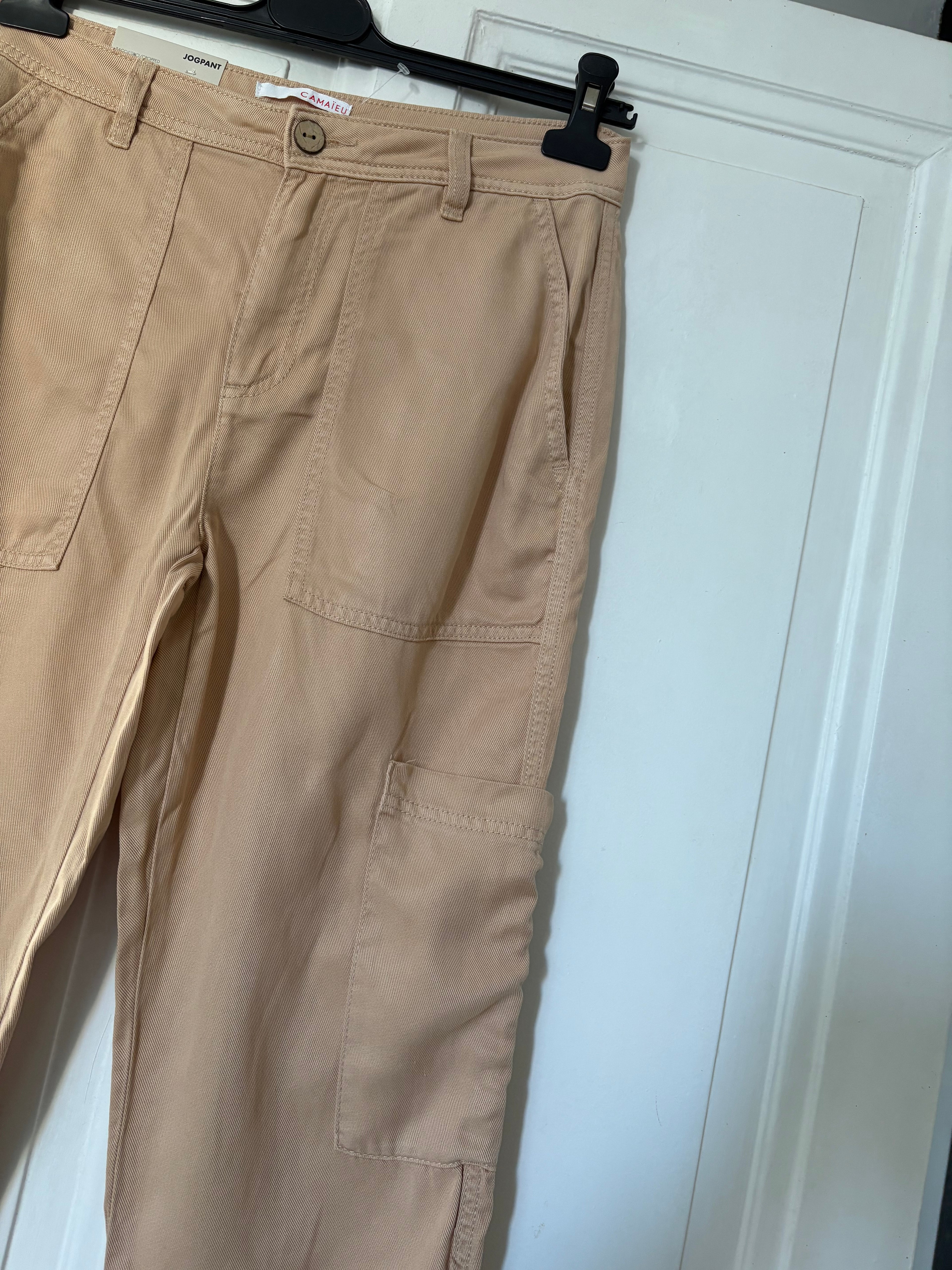 Pantalon neuf beige Jogpant Camaïeu taille 38