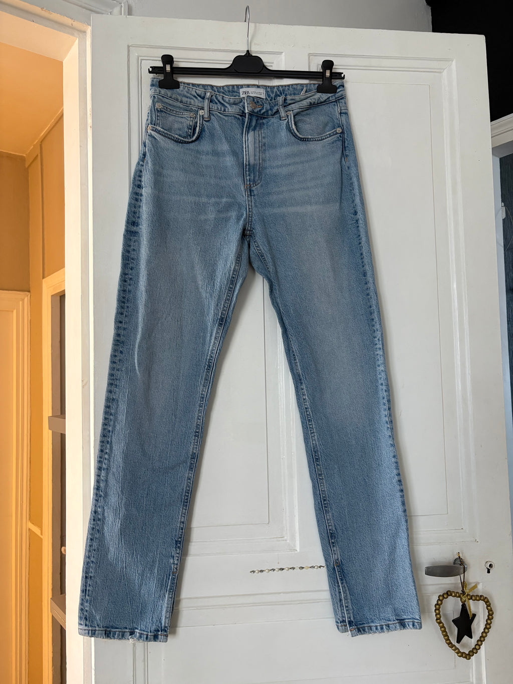 Jeans Zara taille 40 fendu sur le bas