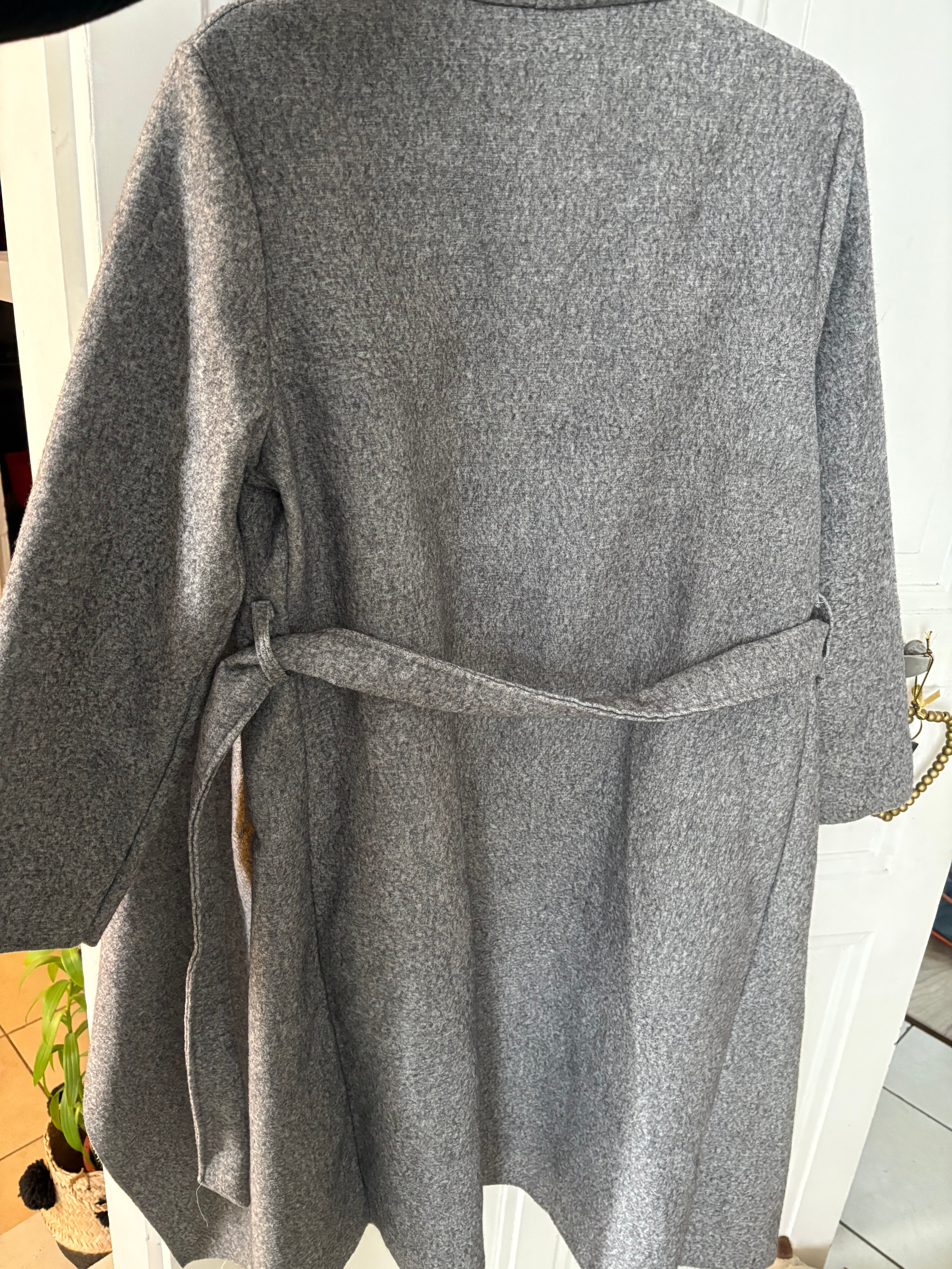 Manteau gris taille unique avec ceinture New Collection